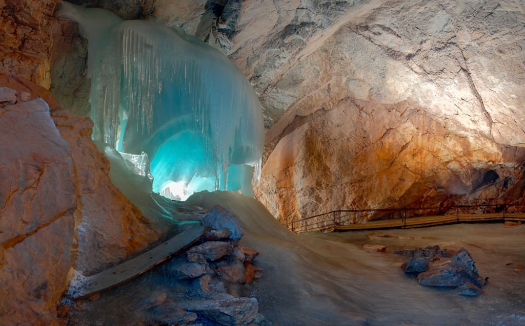 ferienhaus-grabenhaeusl-FriggasSchleier_höhle05_009