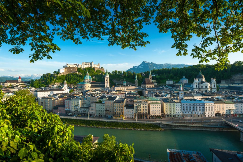 Blick vom Kapuzinerberg auf die Altstadt mit Festung Hohensalzbu