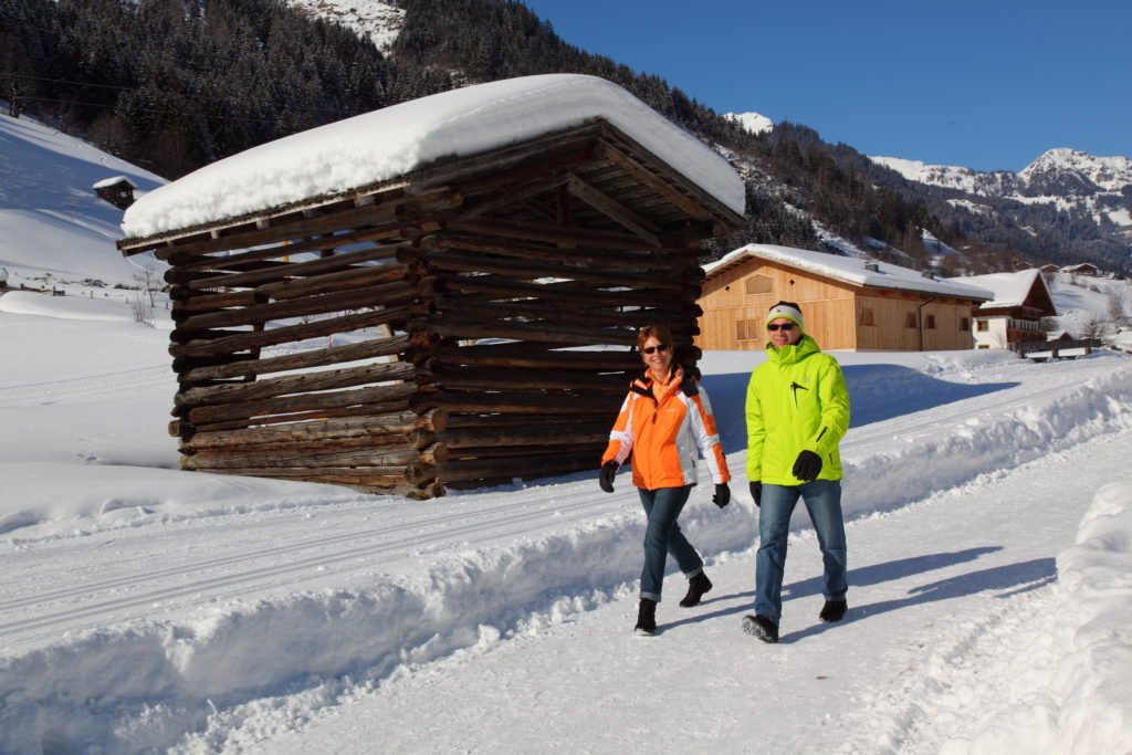 ferienhaus-grabenhaeusl-winterwandern-grossarltal-spazieren